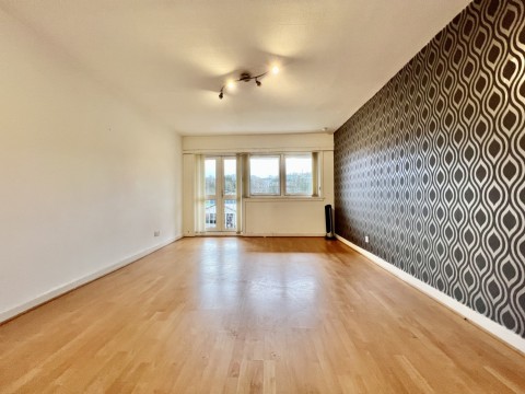 View Full Details for 2/2, 4 Tower Terrace, Paisley