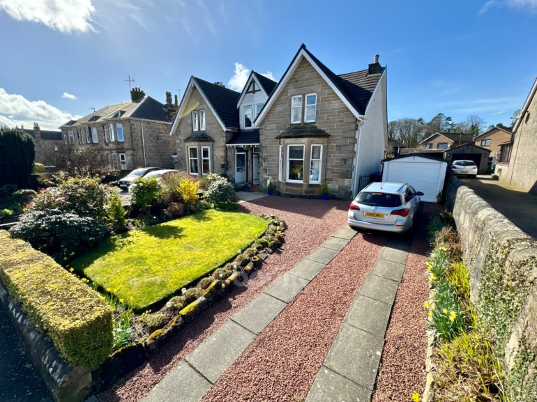27 Barrmill Road, Beith