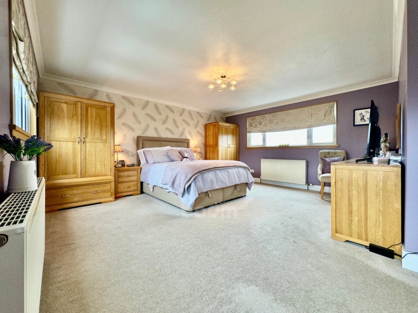 Images for 27 Lancaster Avenue, Beith