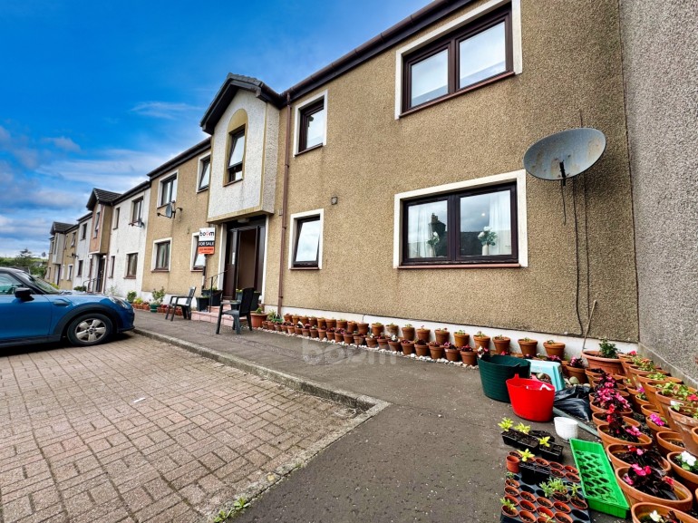 5B West End, Dalry