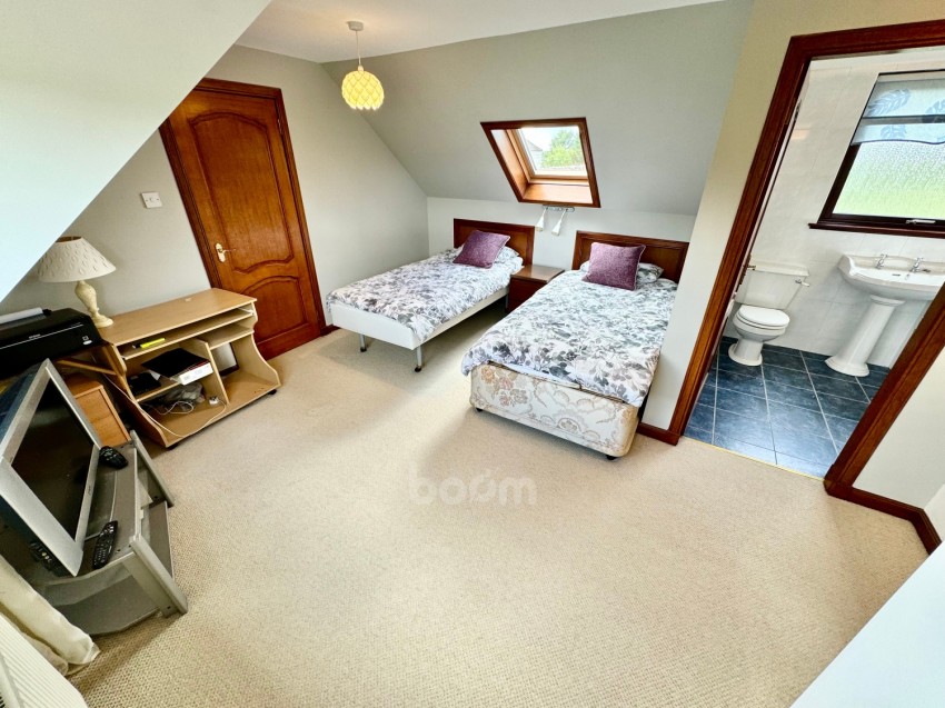 Images for 7 Elms Place, Beith