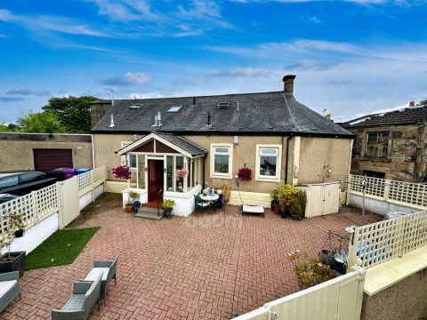 View Full Details for 20b Main Street, Beith