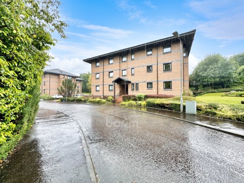 View Full Details for 12 Victoria Gardens, Paisley