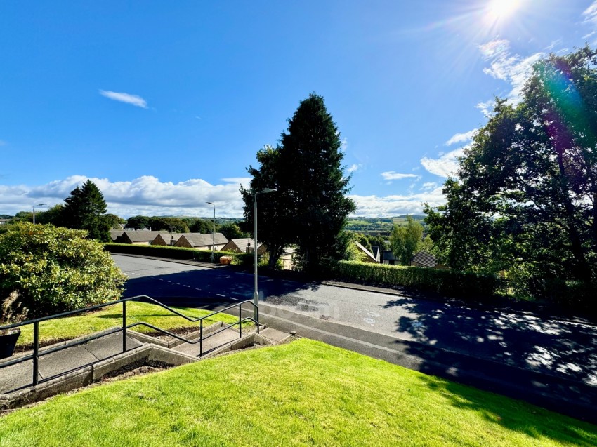 Images for 21 Braehead, Lochwinnoch