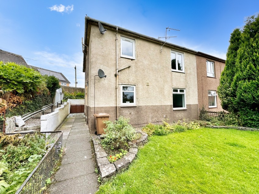 Images for 1 McHardy Crescent, Barrmill, Beith