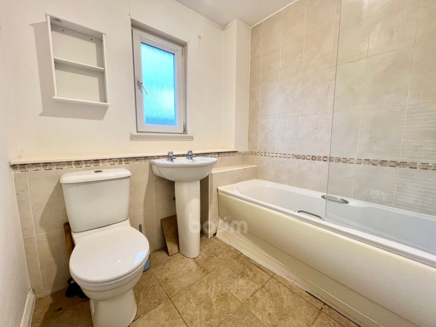 Images for 8C Ness Avenue, Johnstone