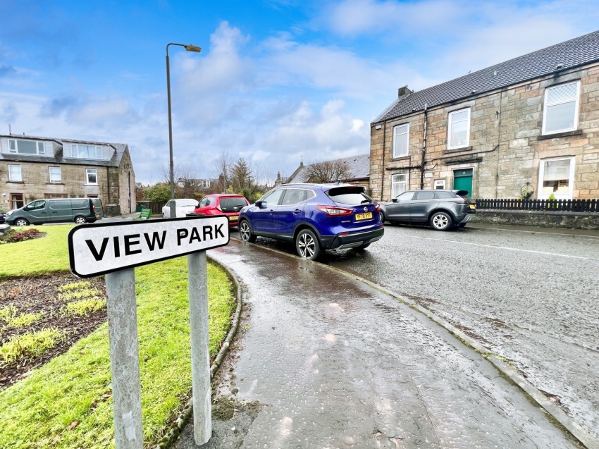 Images for 4 Viewpark, Beith